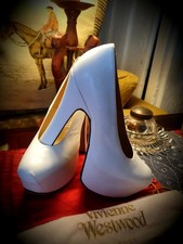 Rare iconic vivienne - ,