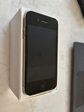 Apple iPhone 4 - 16GB - Black