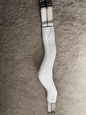 Fylde Saddlery White Anatomical Girth 38” 