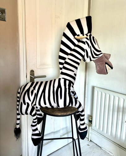 3ft tall 2004 - 2004, madagascar
