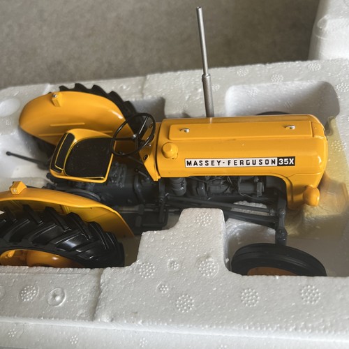 Universal hobbies massey - universal,