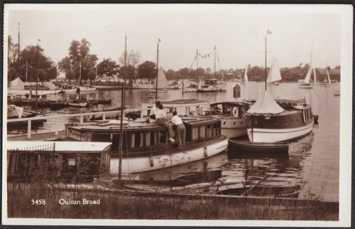 Oulton broad postcard - oulton,