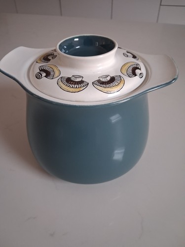 Poole lucullus blue moon - poole,