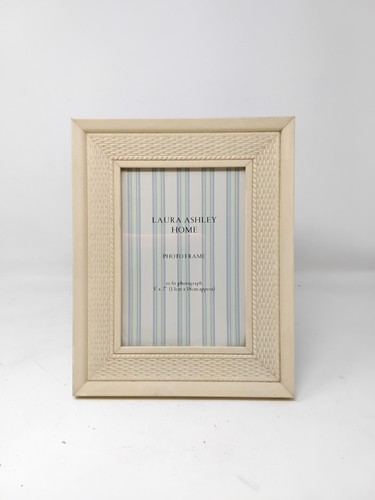 Laura ashley home 7 - ashley, ×