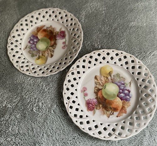 Two german reticulated plates - two,