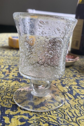 Bubbled appetitive wine clear - bubbled,