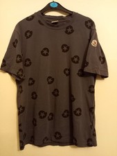 Moncler Men's T-Shirt size