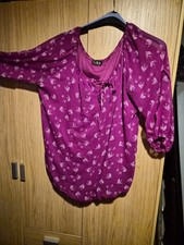 Blouse, Bubble Hem Size. 22  Pink With Split Sleeves.