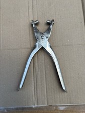 VINTAGE, NO  2240 / 2570 MAUN INDUSTRIES  UNIVERSAL PUNCH  PLIERS TOOL,