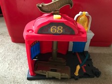 Hot Wheels City Track Set - Fire Station 