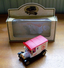 LLEDO DAYS GONE FORD PANEL VAN in ARSENAL FOOTBALL CLUB COLOURS  - BOXED