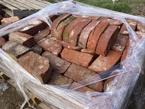 Reclaimed bull nose bricks - nose,