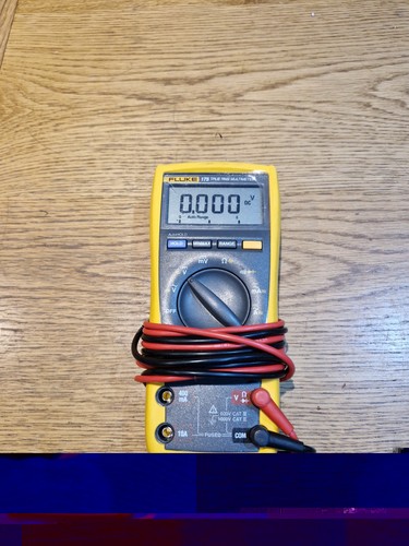 Fluke 175 true - rms, multimeter