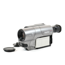 Sanyo VM-EX580P 8mm Video8 Camcorder PAL Video Camera - TESTED BUNDLE!