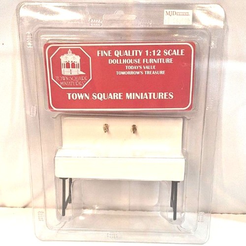 Vintage town square miniatures - vintage,