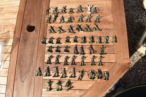 Vintage plastic soldiers - plastic, –