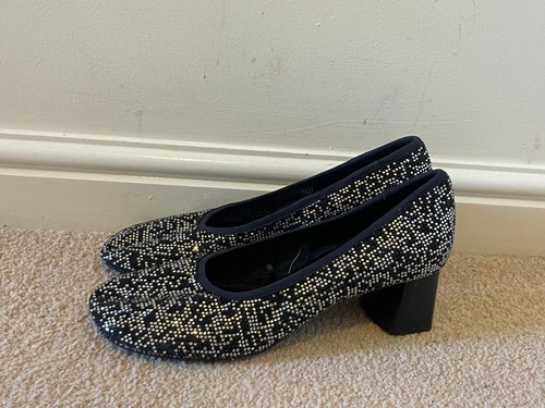 Zara women black blocked - black,