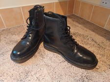 Iconic Dr Martens 1460 Men's