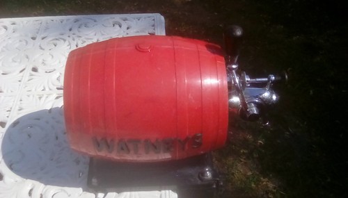 Watneys red barrel plastic keg - red,