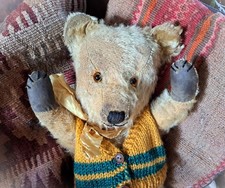 Lovely 17" soft yellow gold mohair  flat face hugmee 1940s Chiltern bear