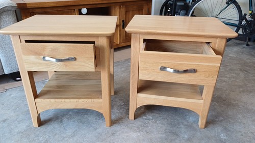 Pair solid oak - of, bedside
