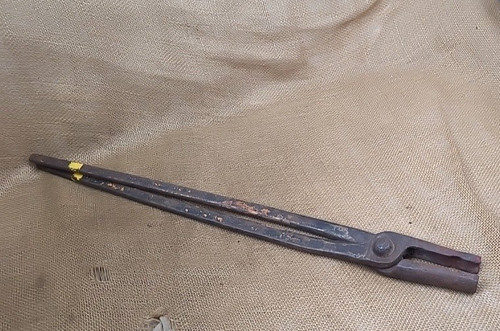 Blacksmiths tongs hollow bit - hollow,