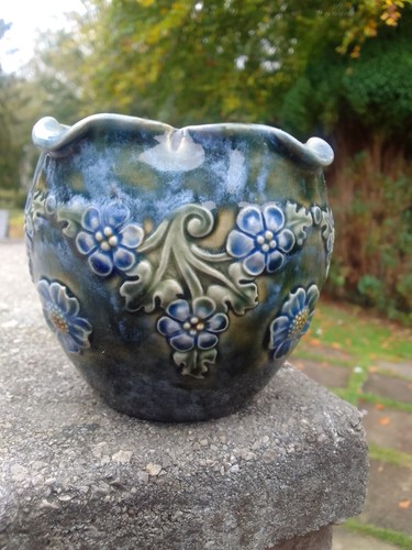 Antique small doulton lambeth - doulton,