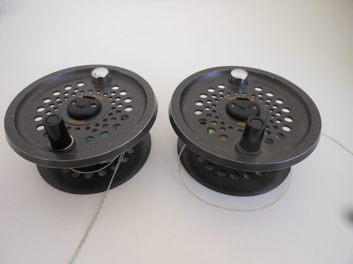 Leeda spare spools with - 2,