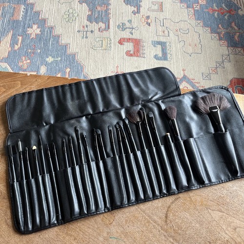 Mac 24pc professional makeup - mac,
