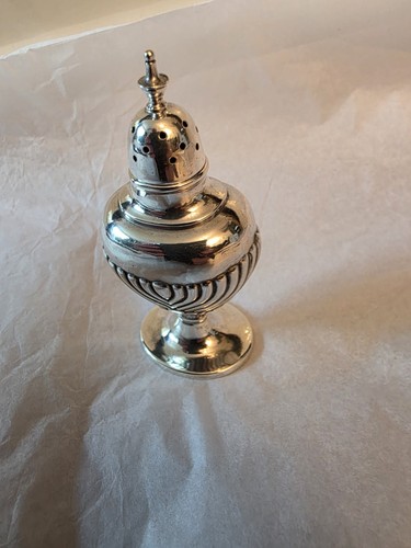 Sterling silver pepper - silver, pot