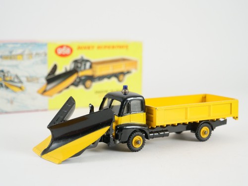 Dinky toys 958 snow - no.,