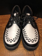 T.U.K. Black & White D-Ring