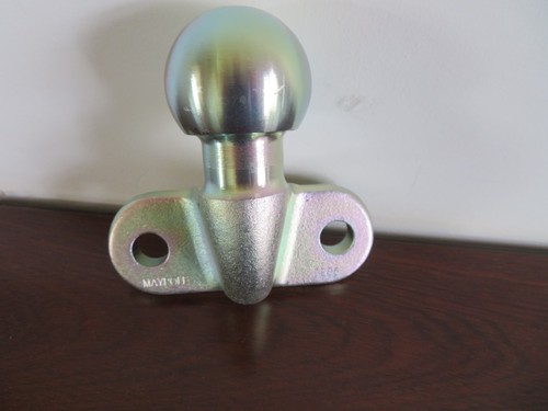 Tow ball