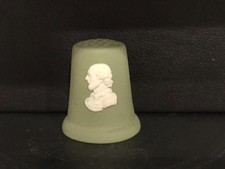 Wedgwood Green Shakespeare thimble in excellent condition.
