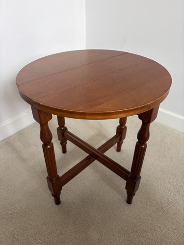 Vintage round wooden side - wooden,