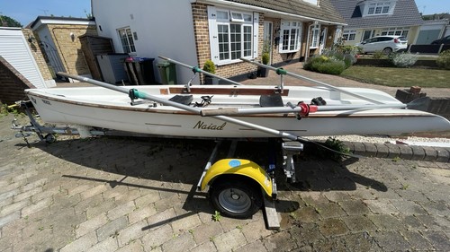 Rowing skiff virus - virus, yole
