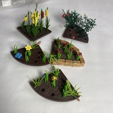 AG039 Vintage Britains Floral Garden Miniature Toys - 5x flower beds + flowers