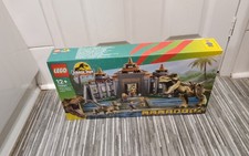 LEGO Jurassic World: Visitor