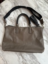 Anya Hindmarch Huxley Taupe Tote Black shagreen Details