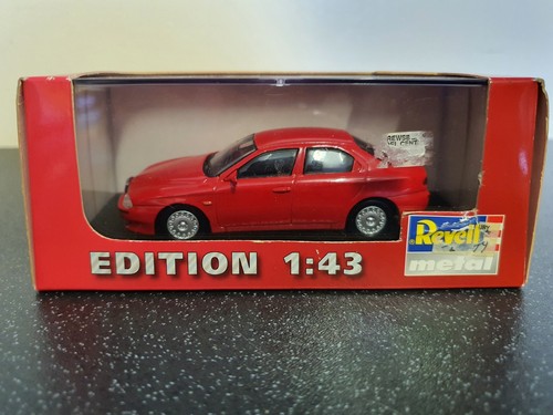 Revell metal alfa romeo - 1:43,