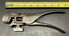 Antique Unbranded Saw Set Tool