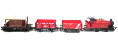 Hornby red goods - red,