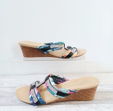 Pavers Sandal Shoes Size 7
