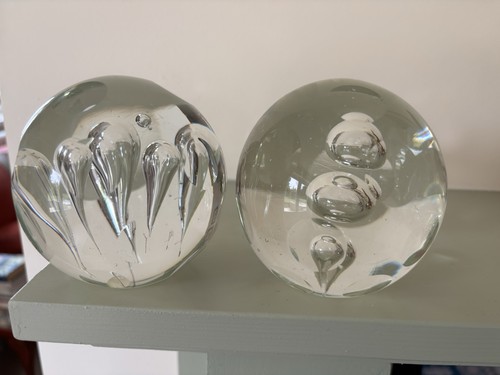 Two clear glass - glass, dumps