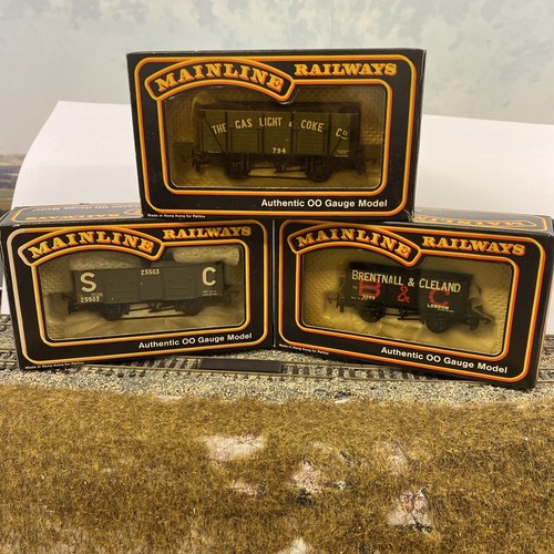 Mainline model railway - , wagons