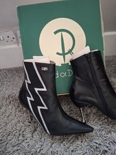 Red Or Dead Ankle Boots. Size