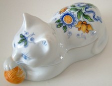 VINTAGE Elizabeth Arden (Roma Alfresco) 'Cat With Yarn' Trinket Box - Excellent