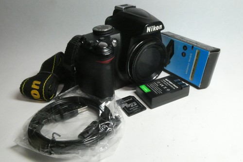 Nikon d3000 tested working - d3000, &