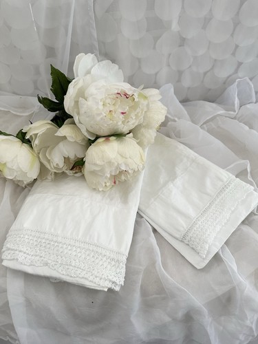 Vtg queen white - 70’s,