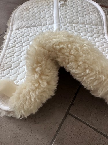 100 wool numnah mattes - wool, gold